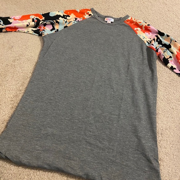 Lularoe 3/4 sleeve Randy top - Picture 1 of 4